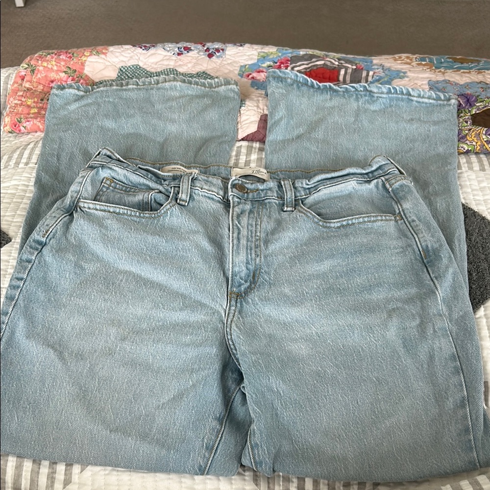 Women’s Universal Threads Jeans